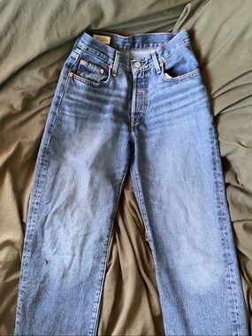 Levi's Women's Straight Jeans - Medium Blue Wash